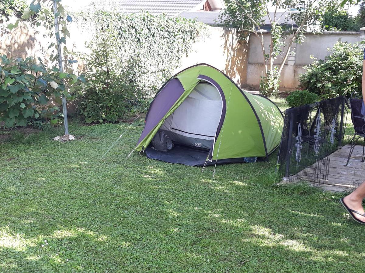 Camping Under The Walnut In Your Own Tent On A Shared Lot And Shared Bathroom Любляна Екстер'єр фото
