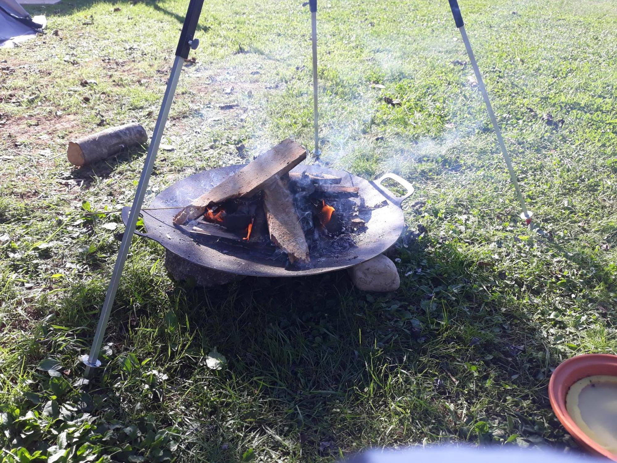 Camping Under The Walnut In Your Own Tent On A Shared Lot And Shared Bathroom Любляна Екстер'єр фото